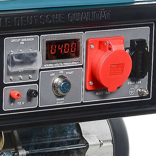 Convenient ergonomic control panel with electic start